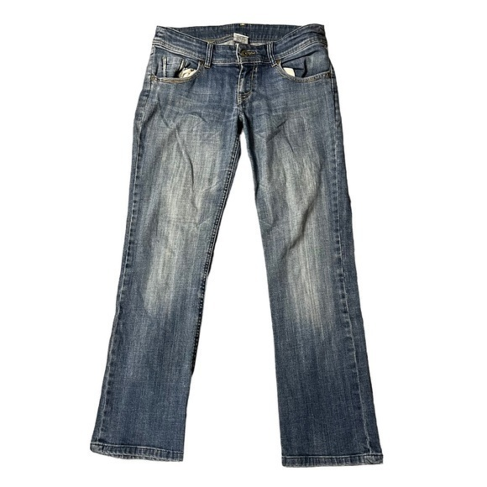 Z. Cavaricci women’s‎ size 7 distressed jeans.